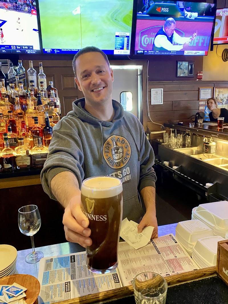 Winking Lizard Mentor Cleveland atmosphere
