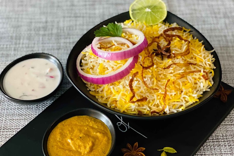 Paradise Biryani Pointe Cleveland food