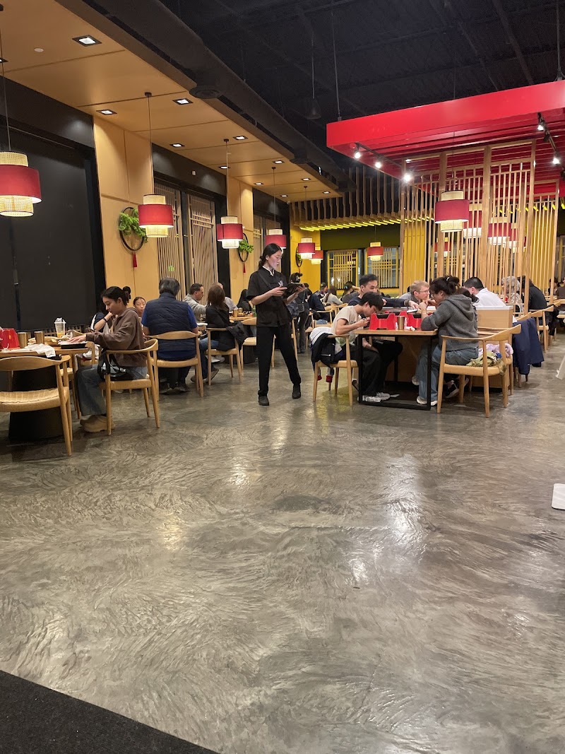 YYTime(formerly known as Dagu Rice Noodle) Cleveland atmosphere