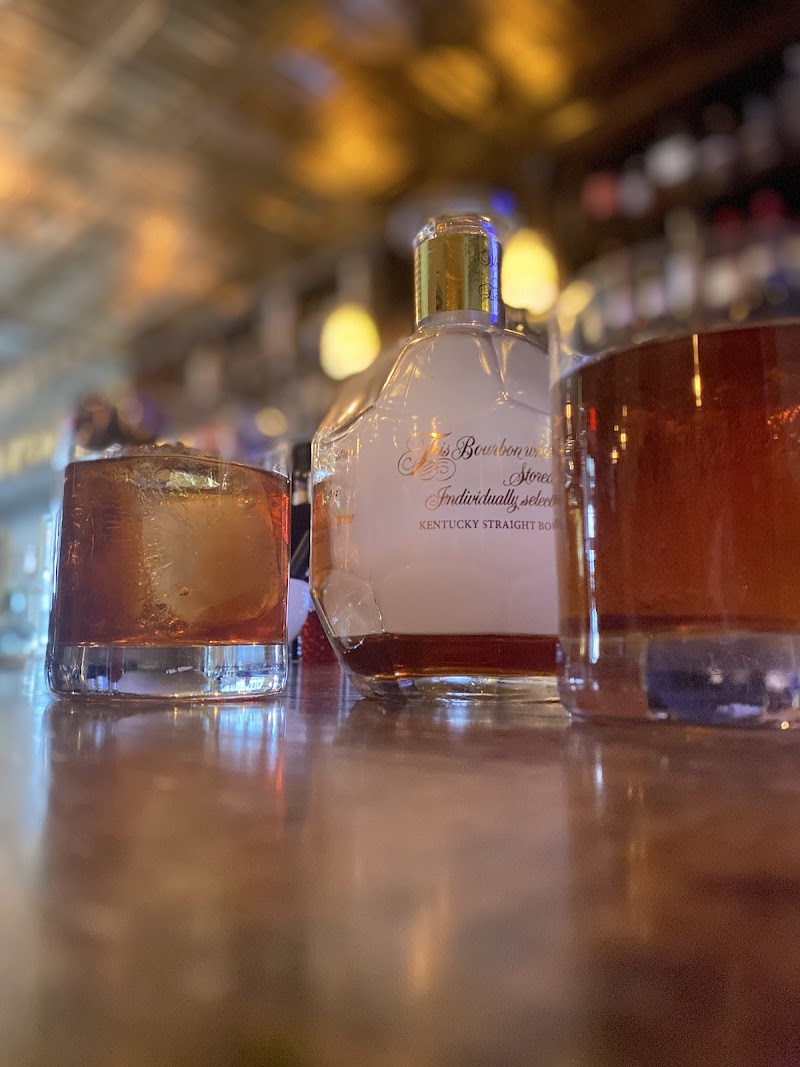 Hook & Hoof New American Kitchen and Cocktail Cleveland atmosphere