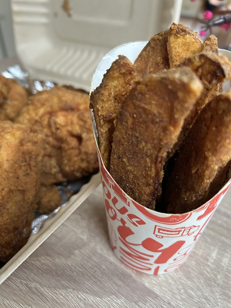 Richie Hot Chicken Cleveland atmosphere