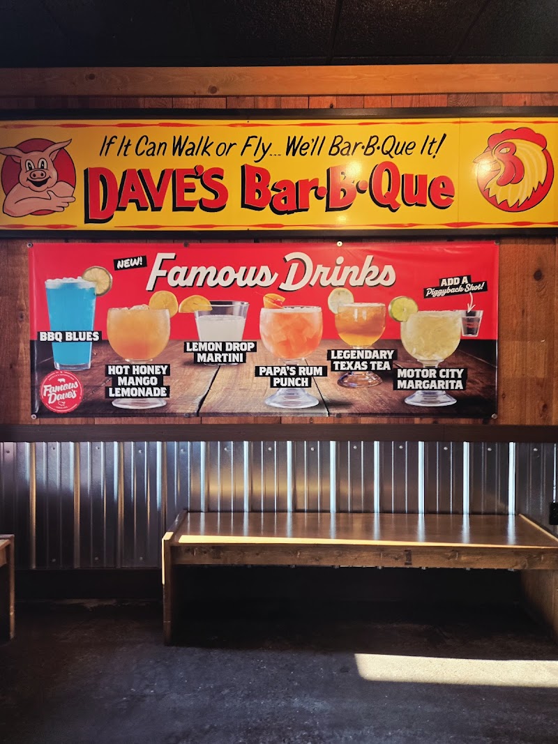 Famous Dave's Bar-B-Que Cleveland atmosphere