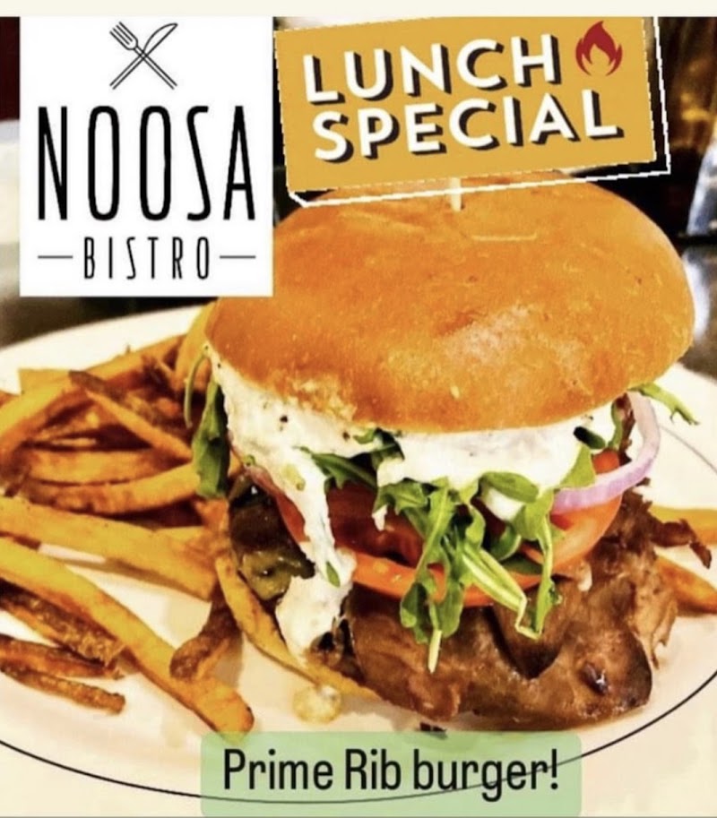Noosa Bistro Cleveland atmosphere