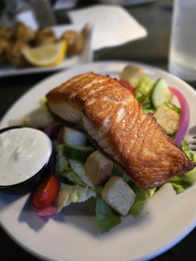 The Lake House Kitchen + Bar Cleveland atmosphere