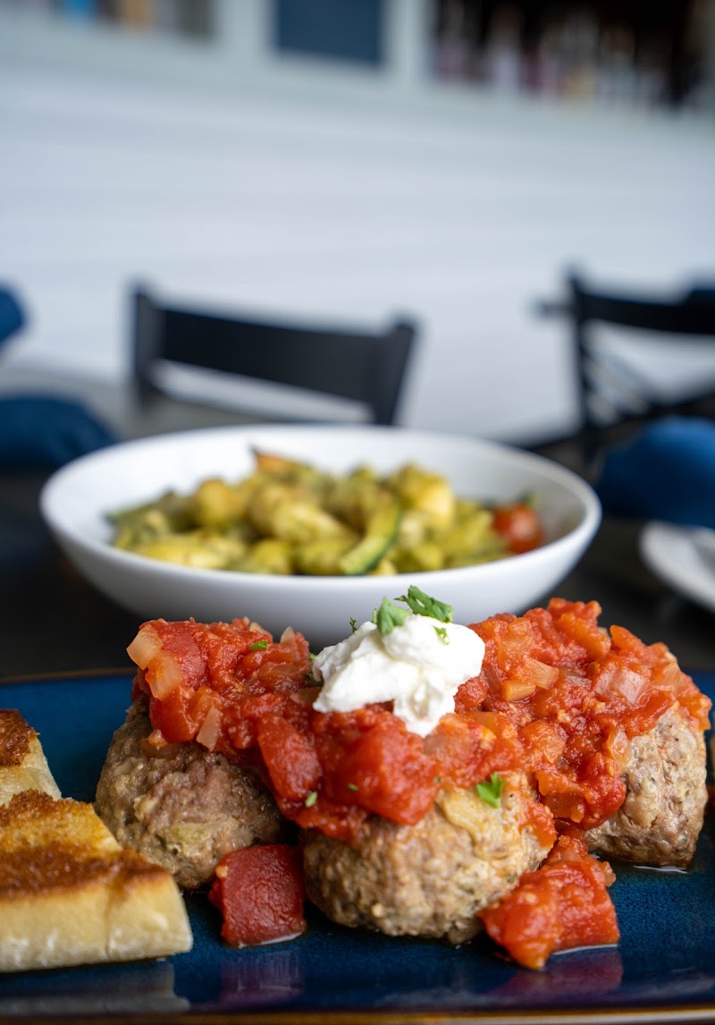 The Lake House Kitchen + Bar Cleveland atmosphere