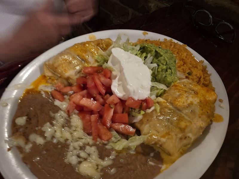 El Jalapeños Authentic Mexican Restaurant Cleveland atmosphere