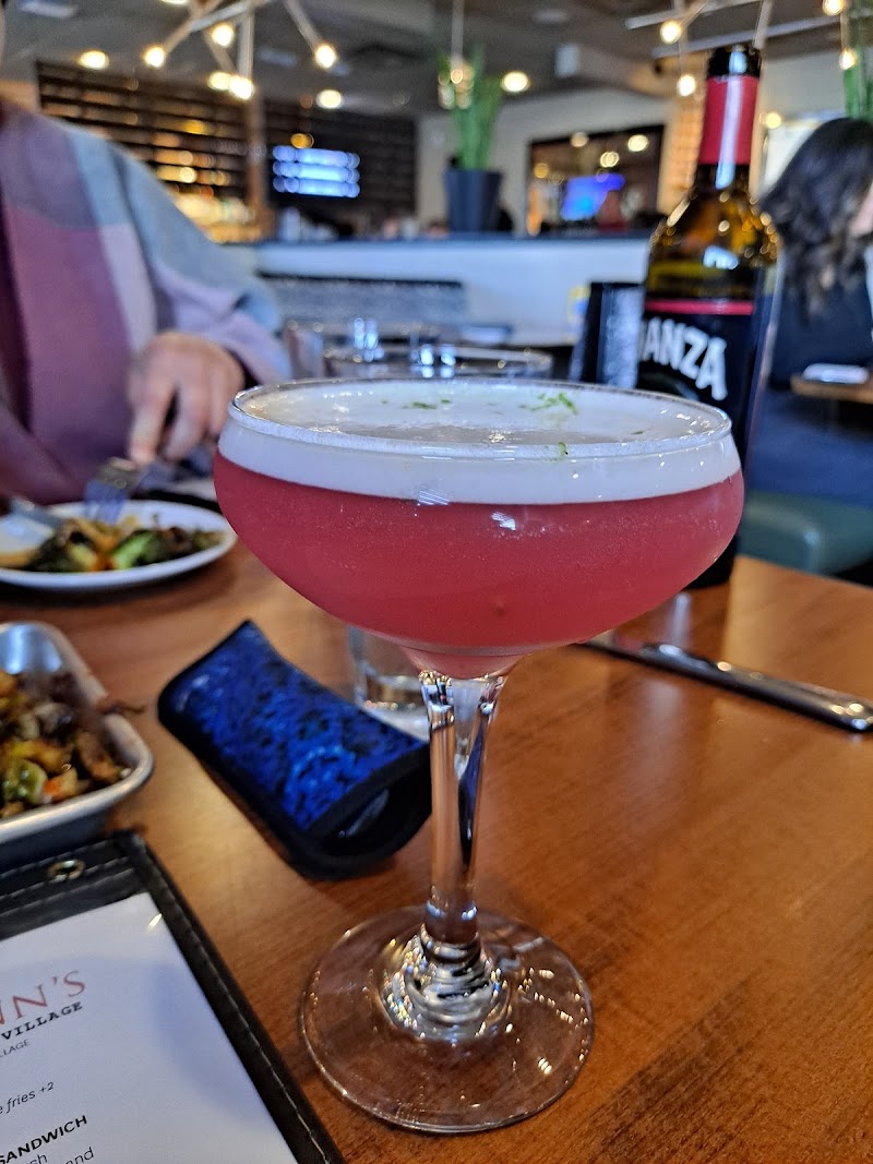 Quinn's Kitchen and Bar Cleveland atmosphere