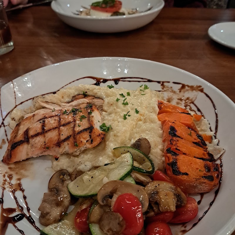Quinn's Kitchen and Bar Cleveland atmosphere