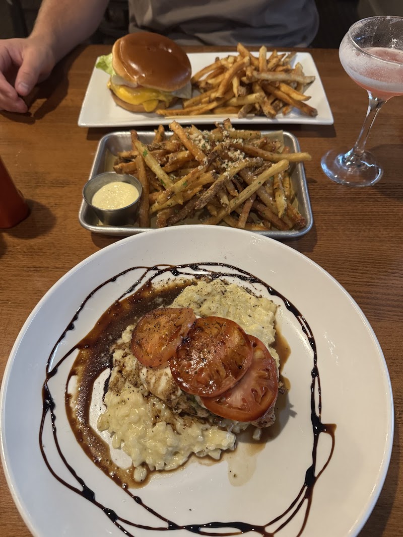 Quinn's Kitchen and Bar Cleveland atmosphere