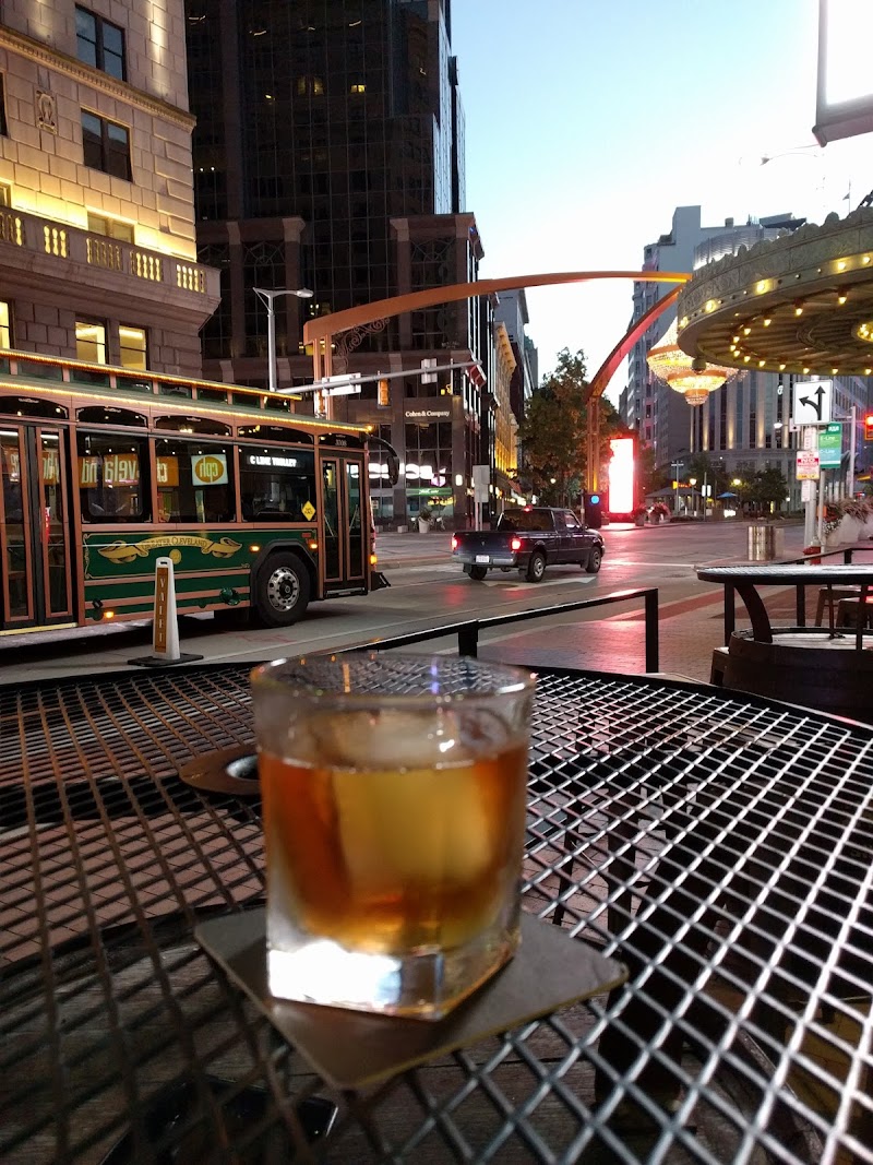 Parnell's Irish Pub Cleveland atmosphere