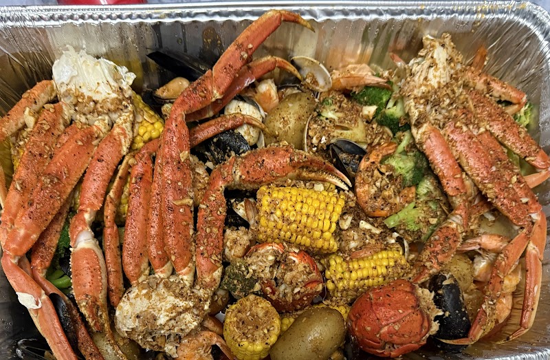 Red Crab - Juicy Seafood Cleveland atmosphere
