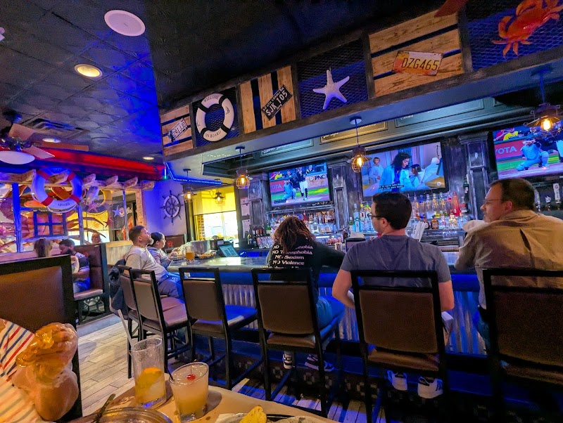 Red Crab - Juicy Seafood Cleveland atmosphere