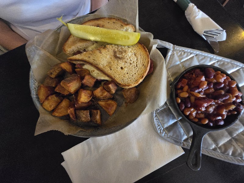 Gibbs Butcher and Brews - Olmsted Falls, OH Cleveland atmosphere