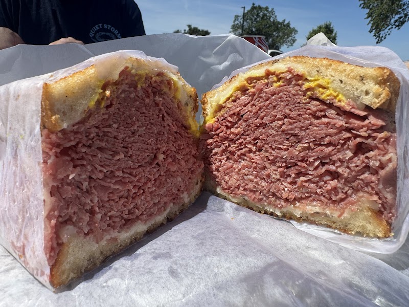 Slyman's Restaurant and Deli Cleveland atmosphere