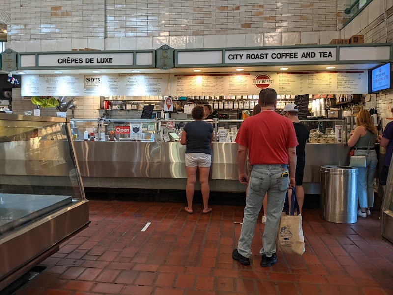 Crepes de Luxe Cleveland atmosphere