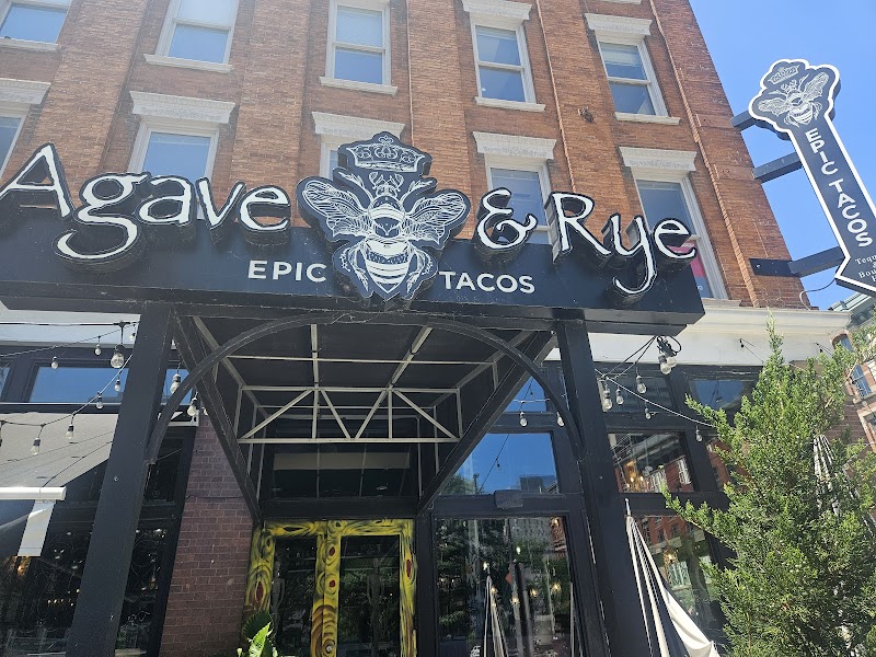 Epic Tacos Cleveland atmosphere
