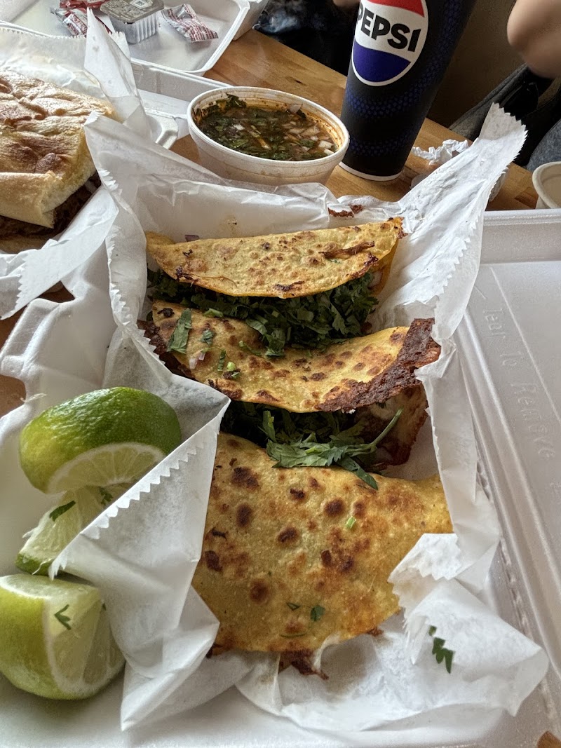 Cilantro Taqueria - N Olmsted Cleveland atmosphere