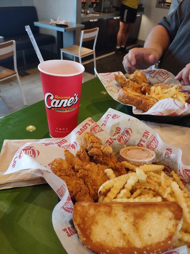 Raising Cane's Chicken Fingers Cleveland atmosphere