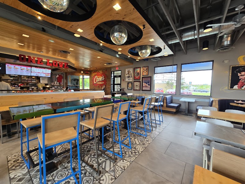 Raising Cane's Chicken Fingers Cleveland atmosphere