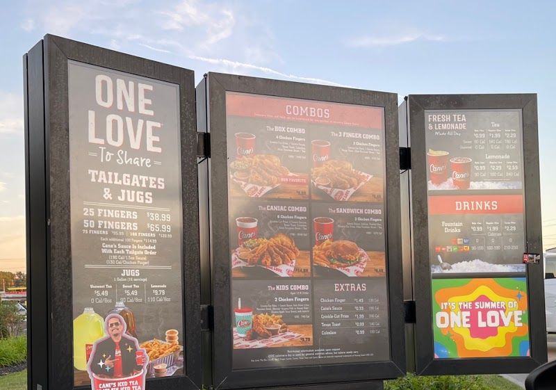 Raising Cane's Chicken Fingers Cleveland atmosphere