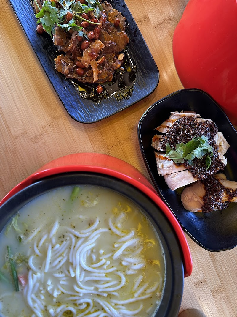 Dagu Rice Noodle Cleveland atmosphere