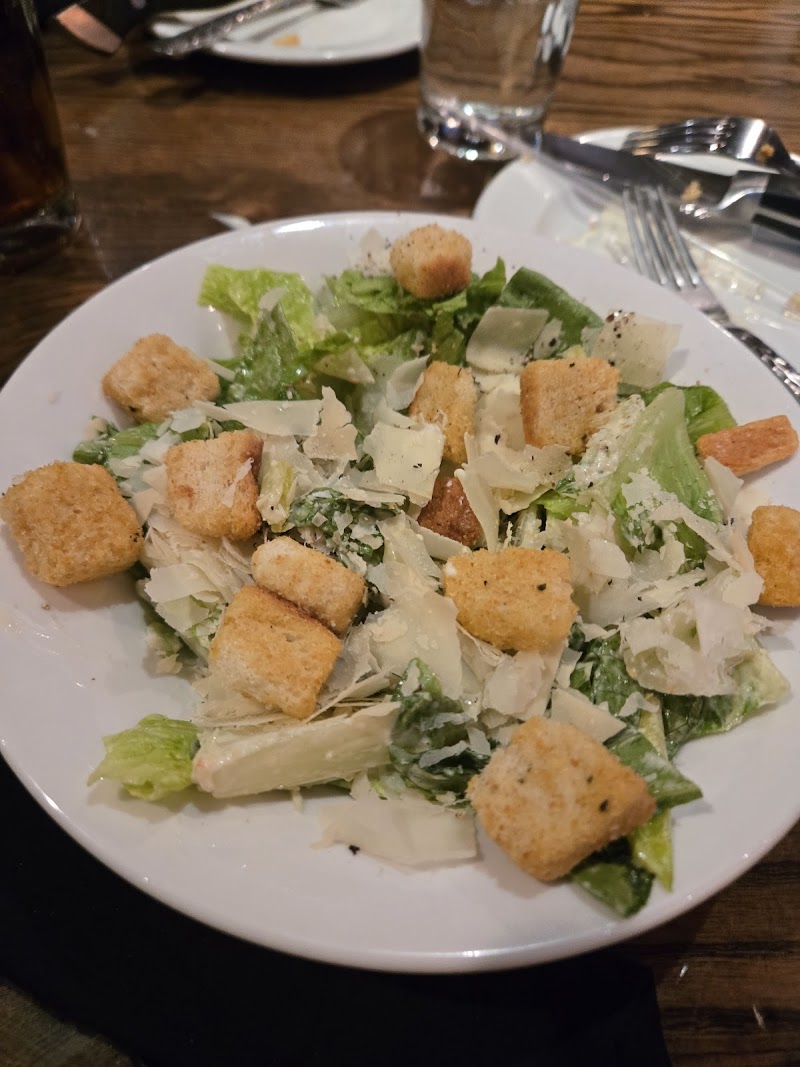 LongHorn Steakhouse Cleveland atmosphere