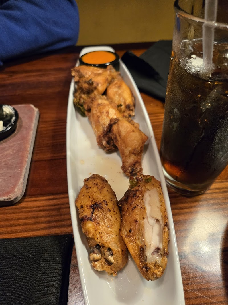 LongHorn Steakhouse Cleveland atmosphere