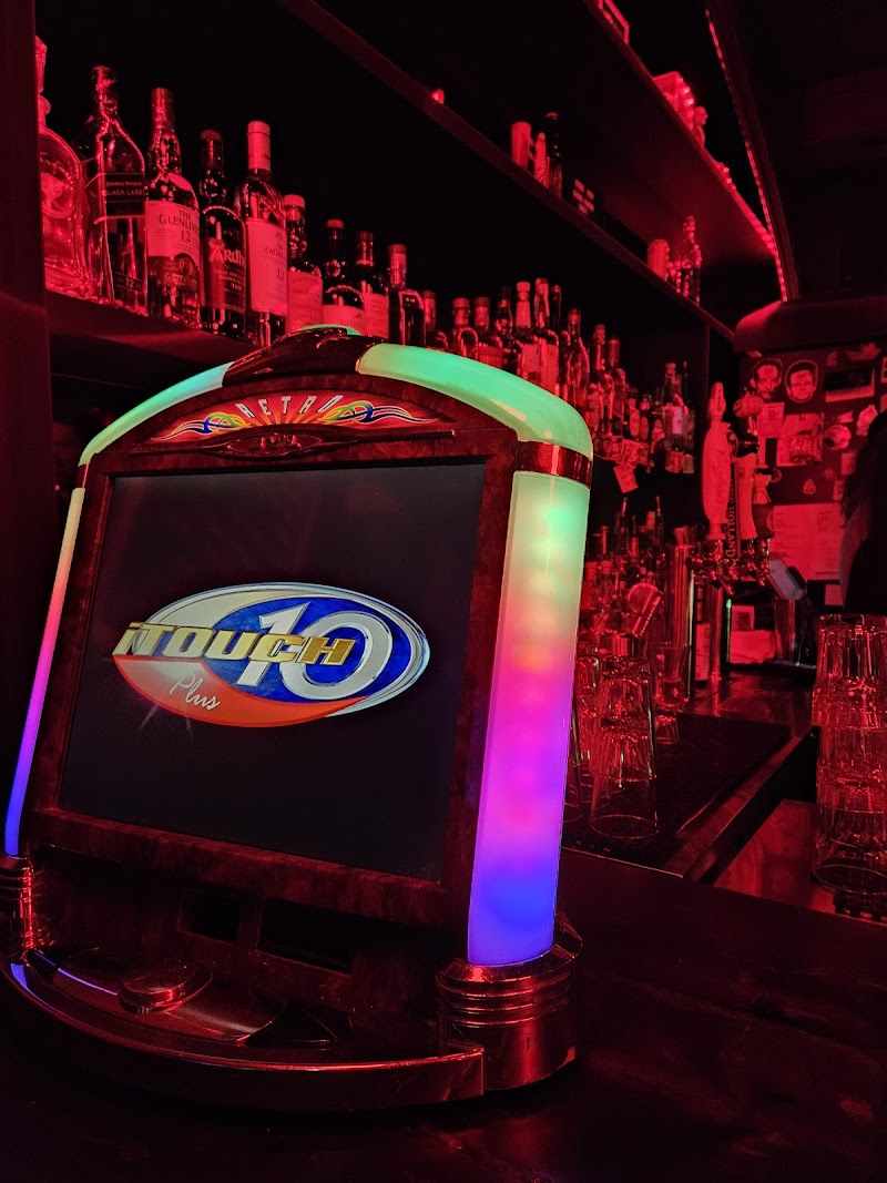 Old 86 Cleveland atmosphere
