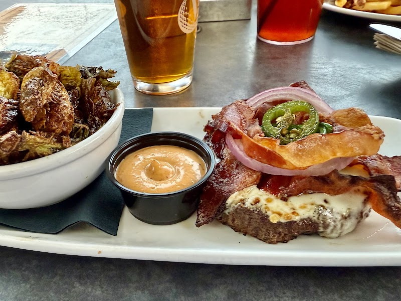 Tavern Six - Kirtland Cleveland atmosphere