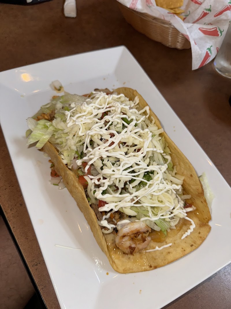 FIESTA LATINA TAQUERIA Cleveland atmosphere