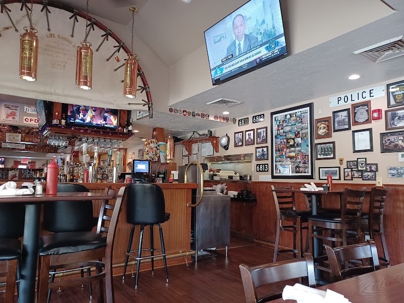 Station 43 Tavern Cleveland atmosphere
