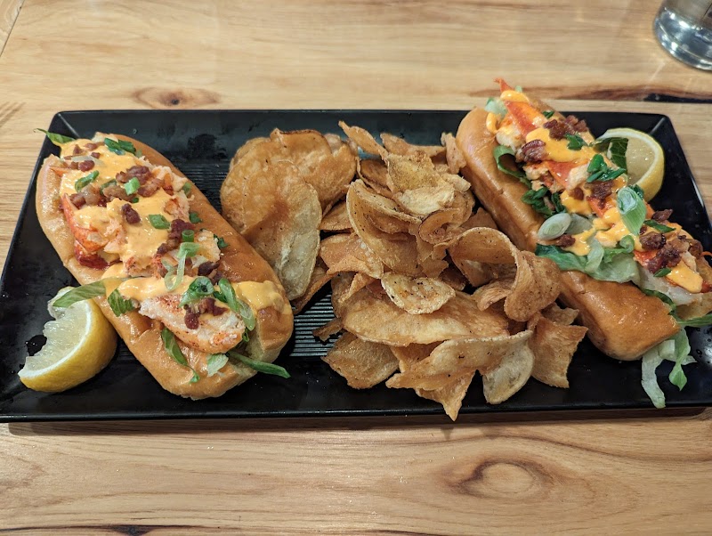 Char Whiskey Bar & Grille Cleveland atmosphere