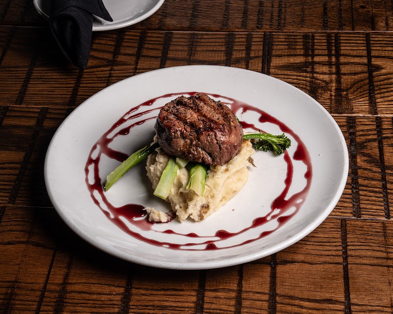 Square 22 Restaurant and Bar Cleveland atmosphere