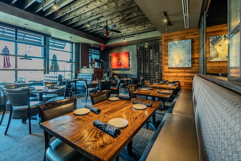 Square 22 Restaurant and Bar Cleveland atmosphere