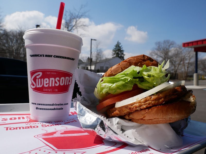 Swensons Drive-In Cleveland atmosphere