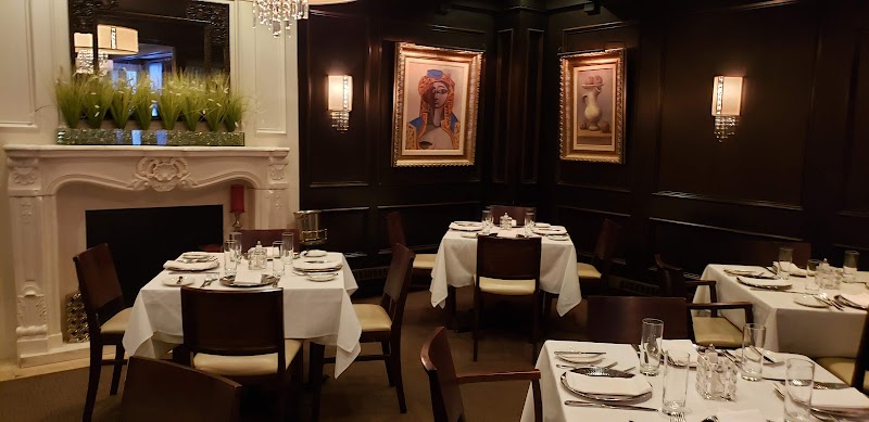 Giovanni's Cleveland atmosphere
