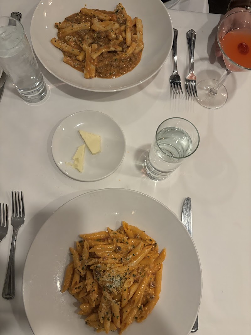 Giovanni's Cleveland atmosphere