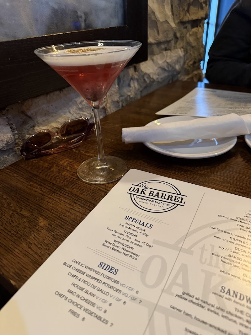 The Oak Barrel Cleveland atmosphere