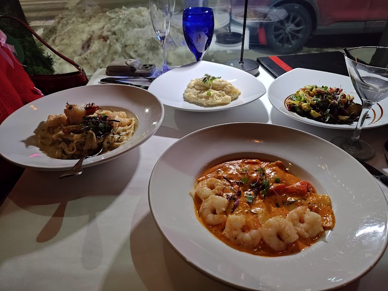 Mia Bella Restaurant Cleveland atmosphere