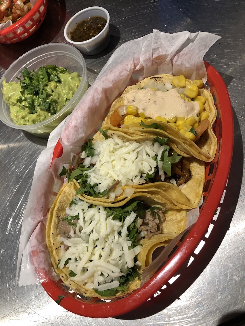 Cilantro Taqueria - Coventry Cleveland atmosphere