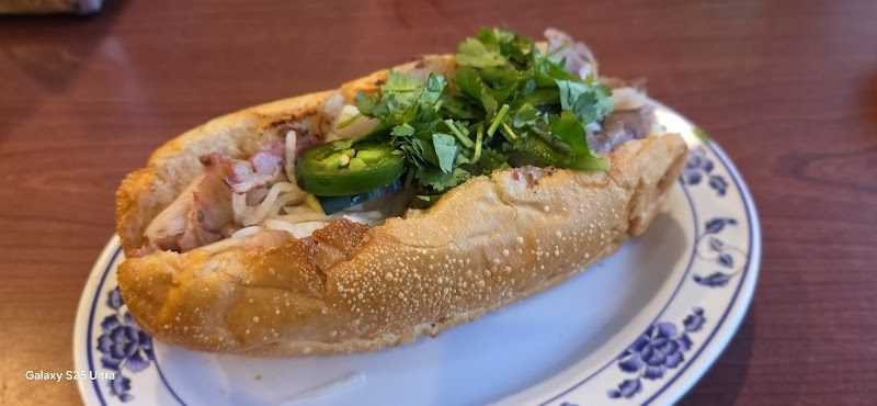 Superior Phở Cleveland atmosphere