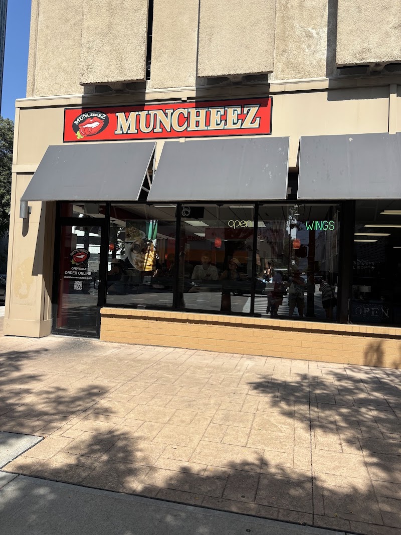 Muncheez Cleveland atmosphere