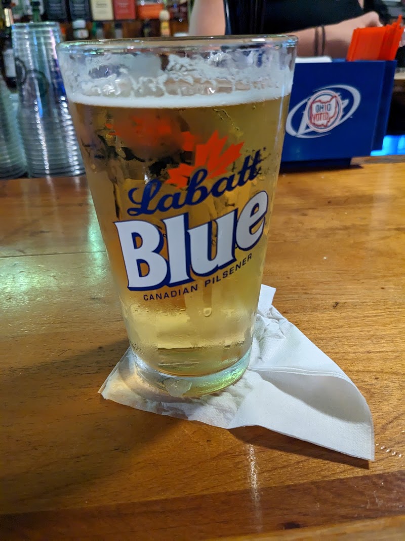 Skinny's Bar & Grill ( Euclid, OH ) Cleveland atmosphere