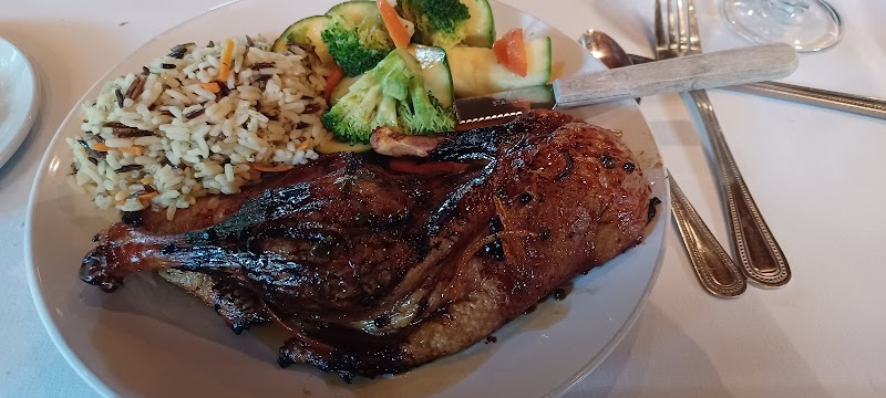 White Oaks Restaurant Cleveland atmosphere