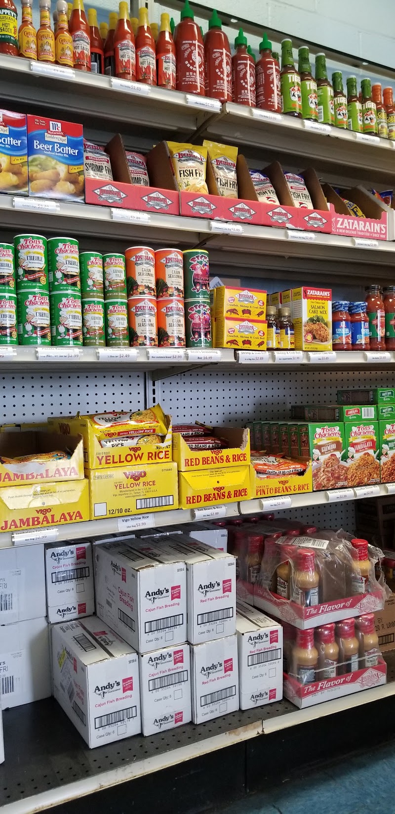 Farm House Foods Live Fish Market Cleveland atmosphere