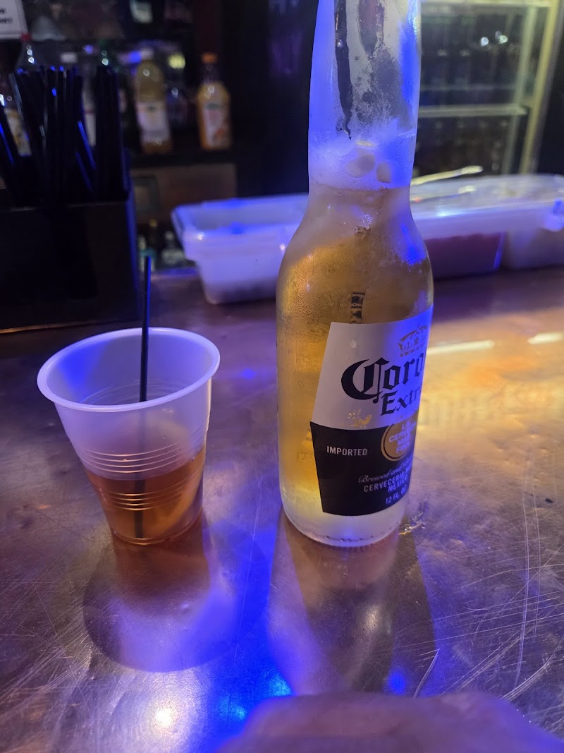 Good Vibes Bar and Grille Cleveland atmosphere