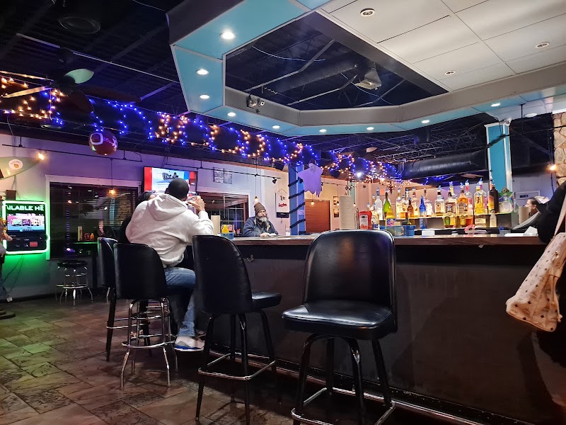 Paradise Island Cleveland atmosphere