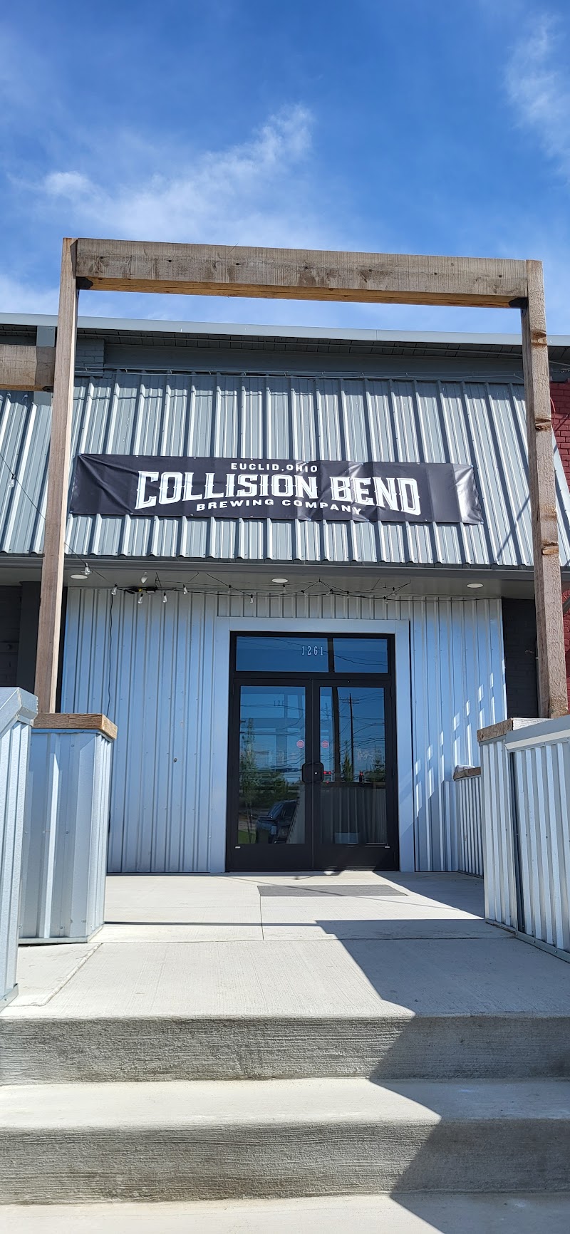 Collision Bend Brewing Company Euclid Cleveland atmosphere