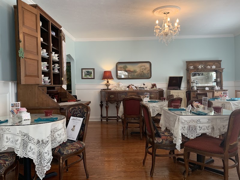 Miss Hickory’s Tea Room Cleveland atmosphere