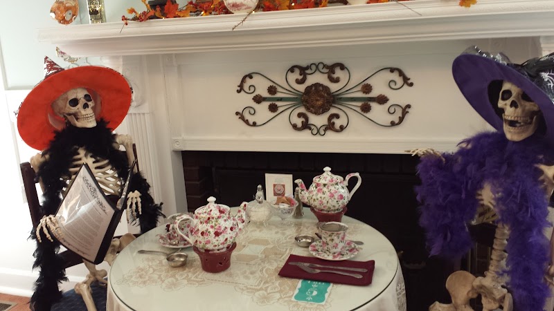 Miss Hickory’s Tea Room Cleveland atmosphere